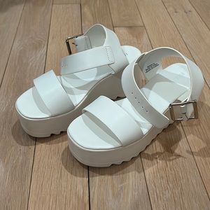 Platform sandals